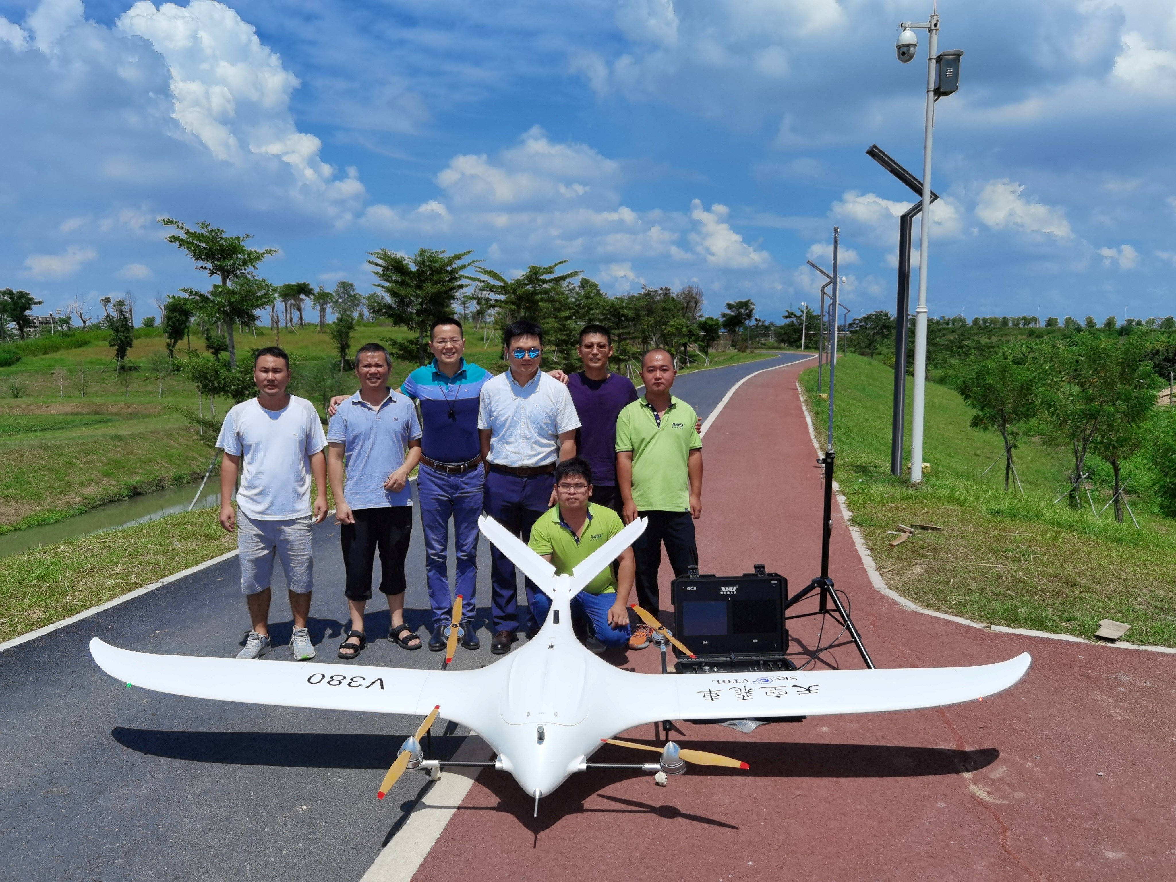 Derniers blogs de l'entreprise sur L'équipe Sky E accepte le premier drone logistique V380