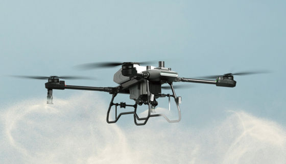 Q100 Drone agricole pour pulvérisation d'engrais et de pesticides 13,8 m/s Drone à distance